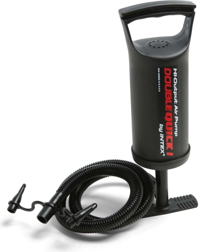 Manual piston pump included