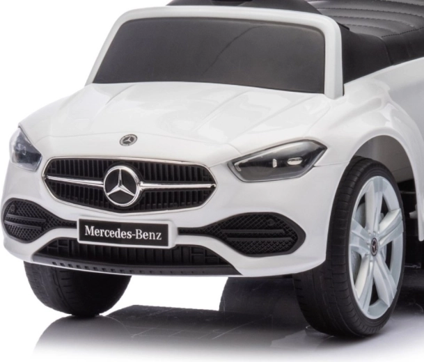 Реалистични детайли в стил MERCEDES