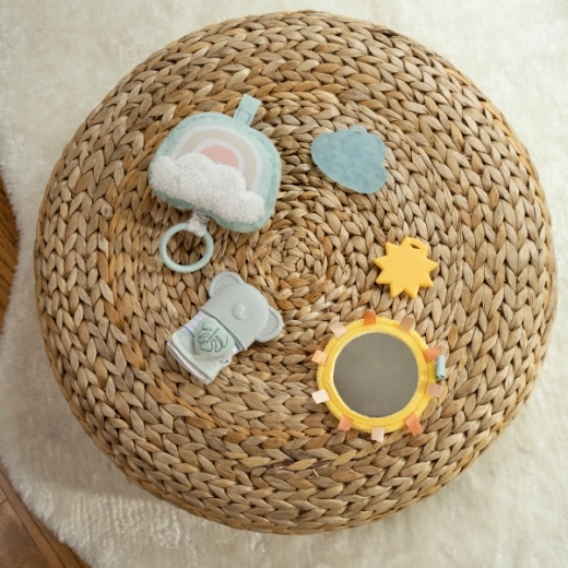 Mirror and tags for visual discovery
