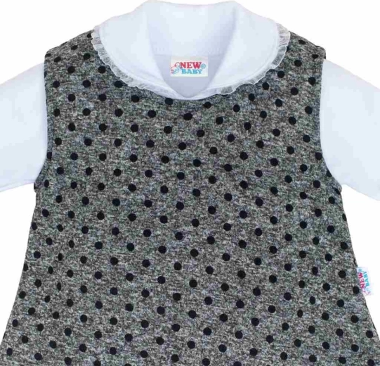 Practical sleeveless A-line cut