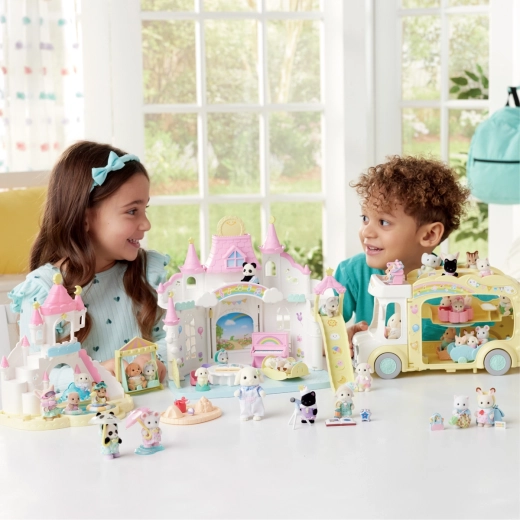 An expandable nursery world