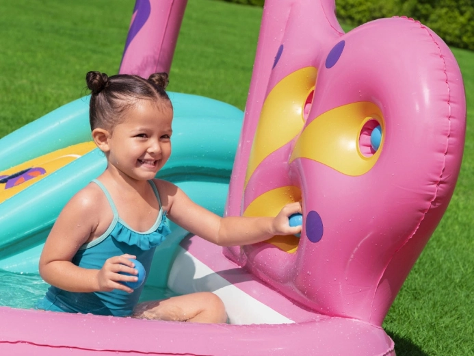 Интерактивни игри с пеперуди и топчета