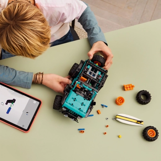 Строене с приложението LEGO Builder