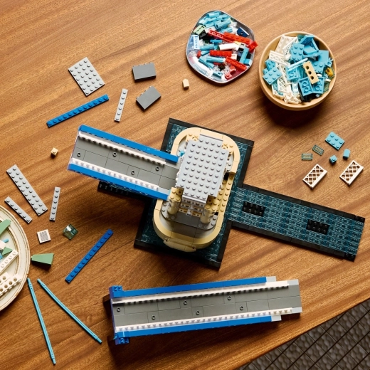 Строене с приложението LEGO Builder