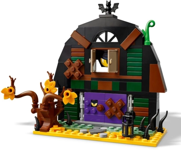 Страшна плевня, пълна с тайни