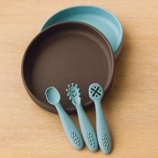 Soft BPA-free silicone gentle on gums