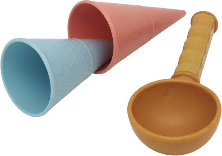 Fun in the sand: bucket, sieve and “ice cream” cones