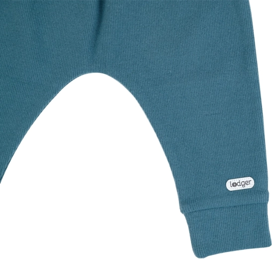 100% cotton with a ribbed structure