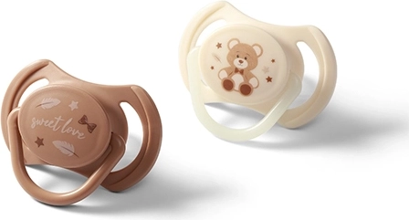 BabyOno силиконови симетрични биберони 0–6 м, комплект 2 бр. (дневен и светещ)