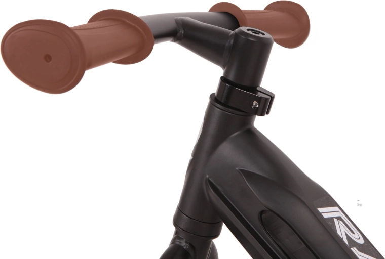 Adjustable handlebars and seat