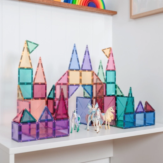 Inspiring translucent pastel colors