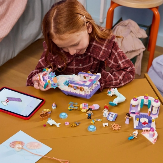 Умно дигитално строене с LEGO Builder