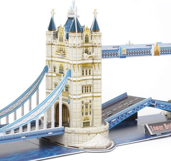 Iconic Tower Bridge in 3D