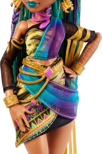 Кралска египетска визия и изразителни детайли