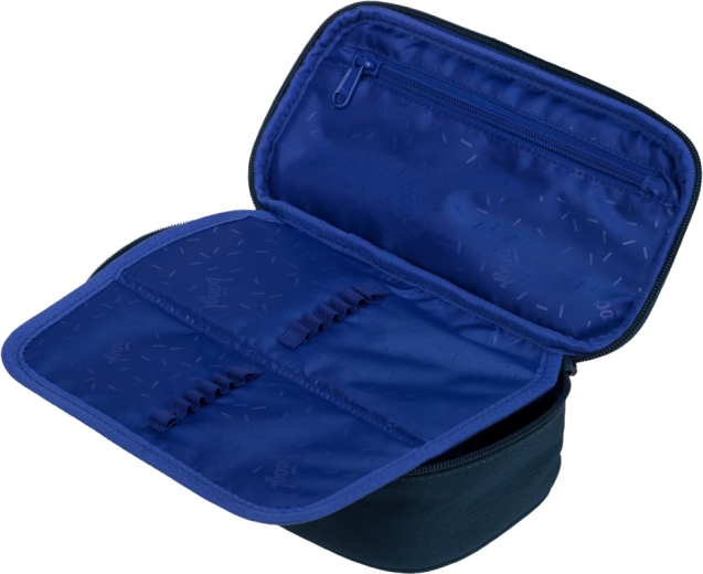 Durable YKK zippers and sturdy construction