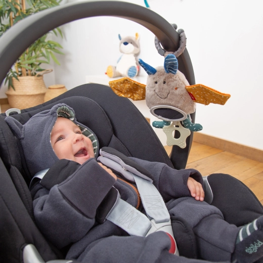 Fun on the go: easy to attach to a stroller or car seat