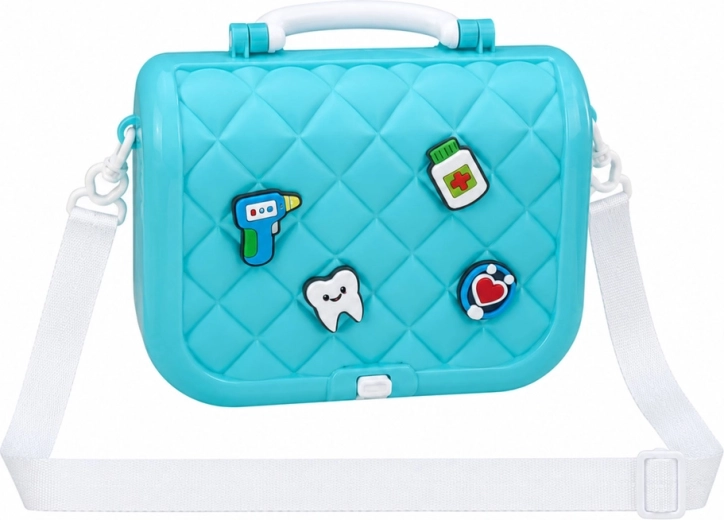 Easy to carry: handle and shoulder strap