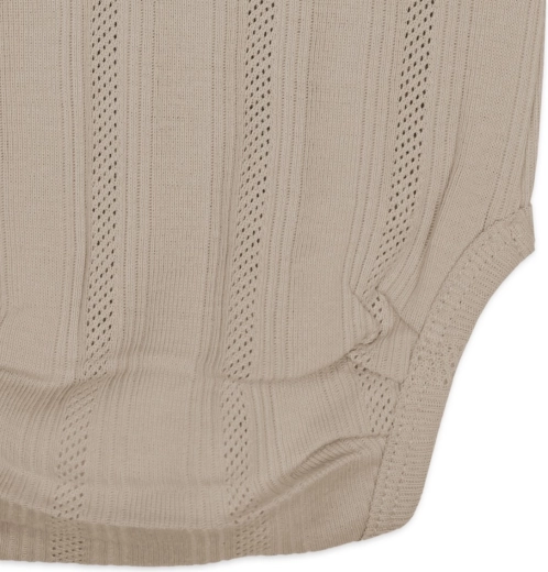 Pointelle texture: airy and stylish
