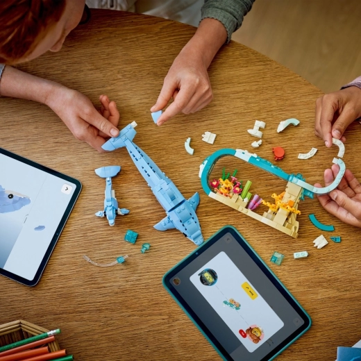 Умно строене с приложението LEGO Builder