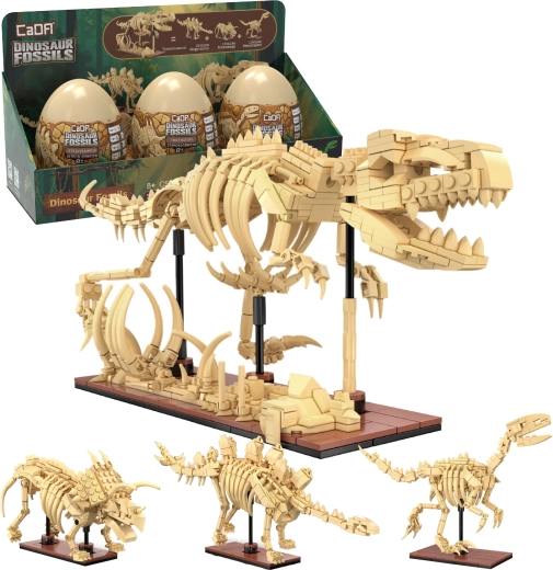 Конструктор CaDA Dinosaur Fossils – Трицератопс, Стегозавър и Велоцираптор с възможност за преустройство в ТИРАНОЗАВЪР РЕКС, светещи скелети, 825 части