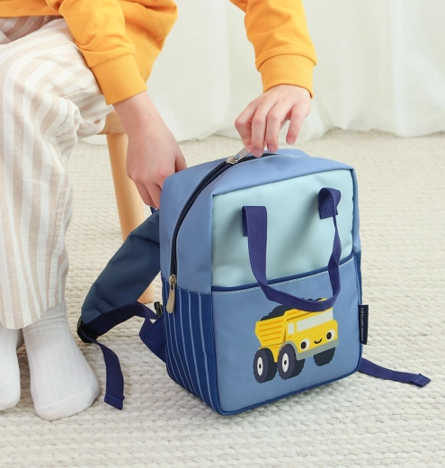 Practical pockets for children
