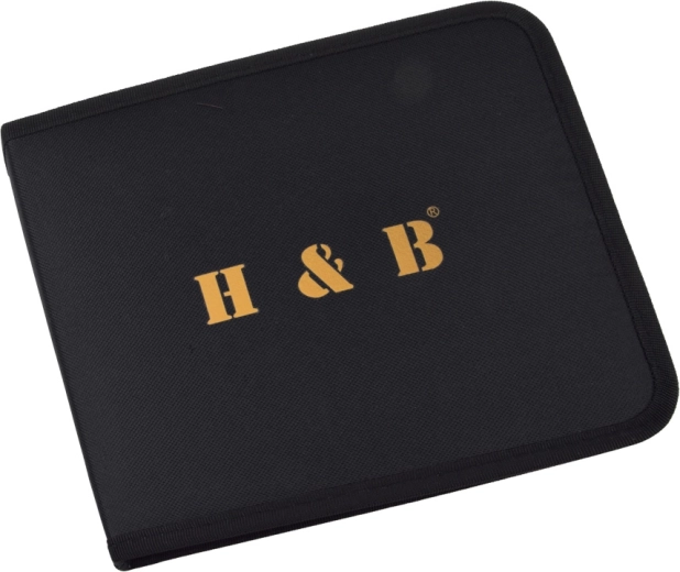 Zippered case and accessories for comfortable drawing anywhere