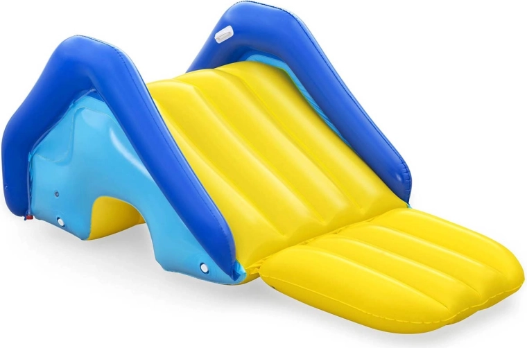 Inflatable structure with raised side walls