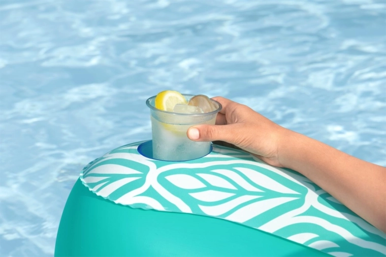 Стабилност и практичност във водата