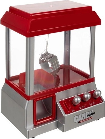 Realistic fairground-style claw mechanism