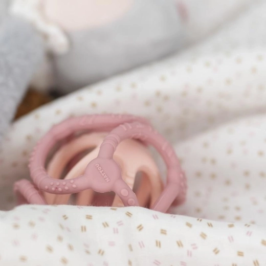 Safe BPA-free silicone and easy cleaning
