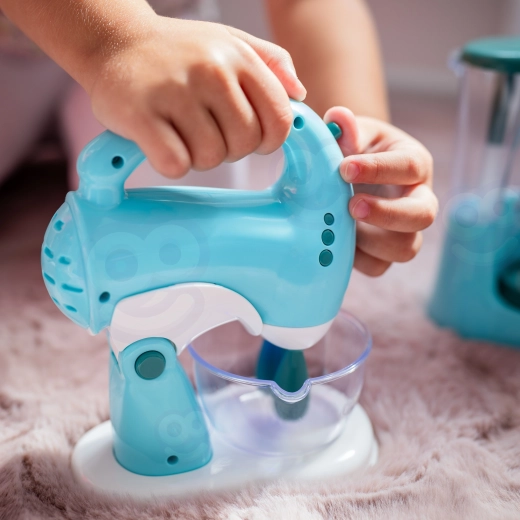 Реалистичен миксер с купа за малки пекари