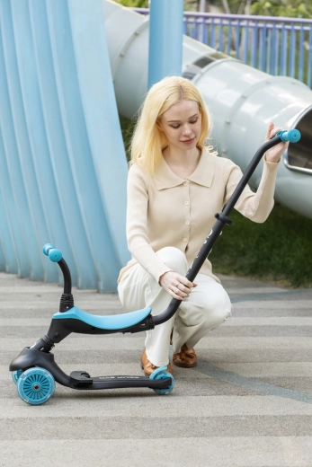 LED wheels and stable three-wheel design
