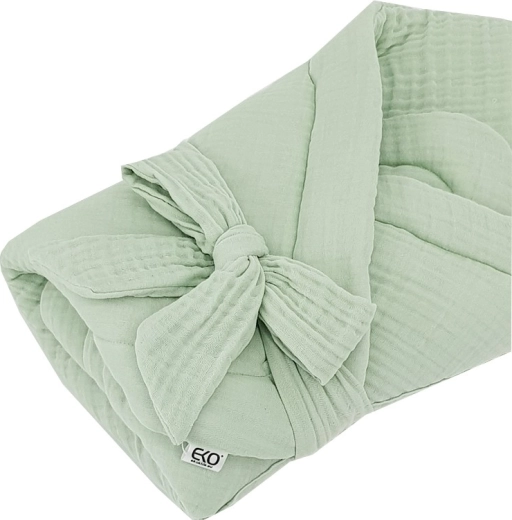 Hypoallergenic filling and practical bow tie closure