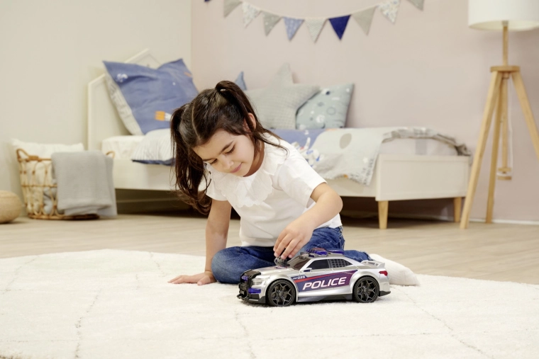 Забавление за малки полицаи