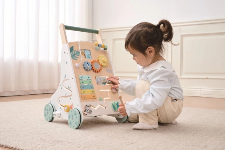 Active play panel