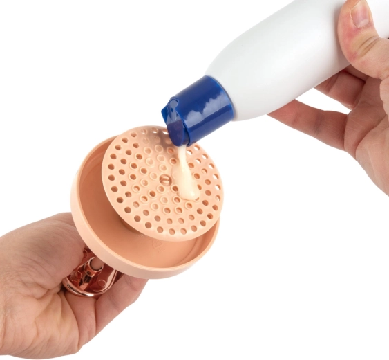 Rich foam thanks to the foaming bottle