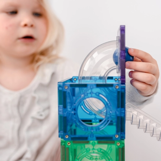 Прозрачни писти за топчета за учене на физика чрез игра