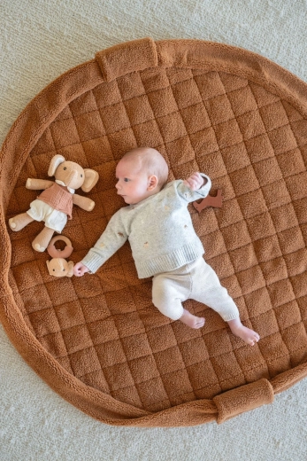 Мека teddy повърхност и плътна подплата
