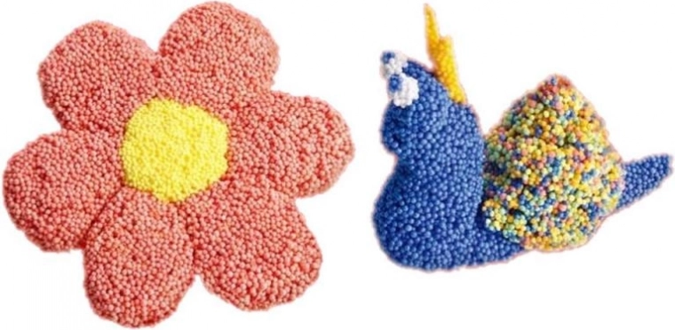 Mess-free creative play
