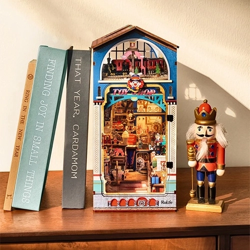 Оригинална книжна преграда