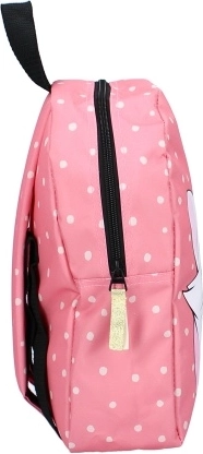 Safe storage of items with a zipper