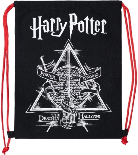 Practical drawstring closure and comfortable carrying