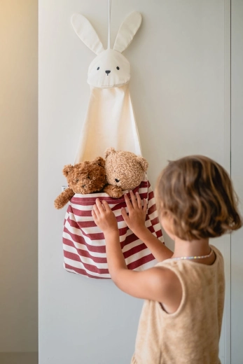 Easy to hang on a hook, door handle and hanger