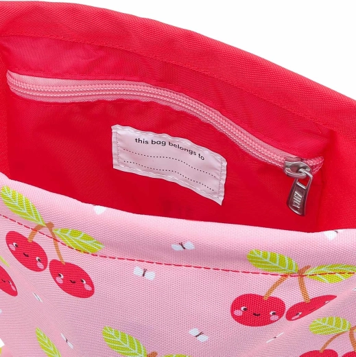 Inner zip pocket for small items