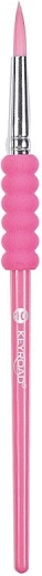 Precise strokes and control thanks to synthetic bristles