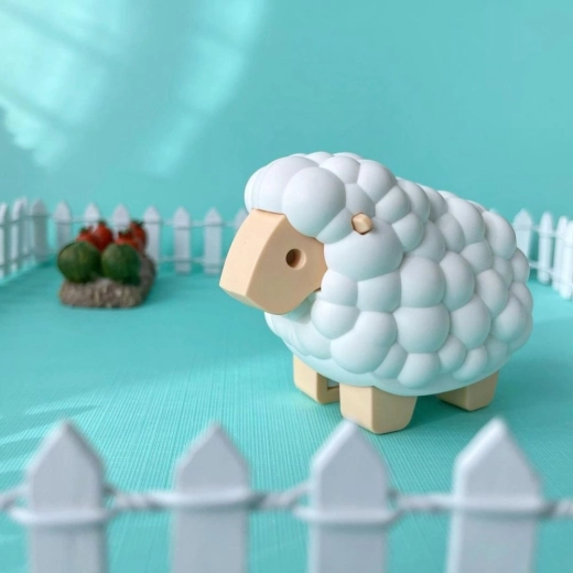 Diorama for creating scenes