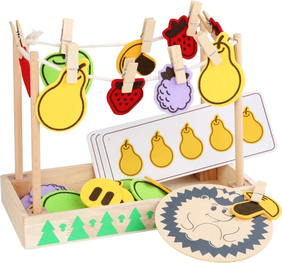 Peg game for fine motor skills
