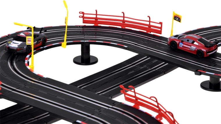 Multi-level racing track