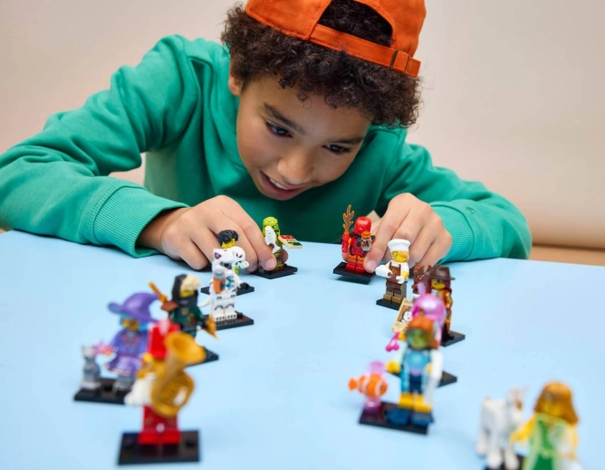 For play and display