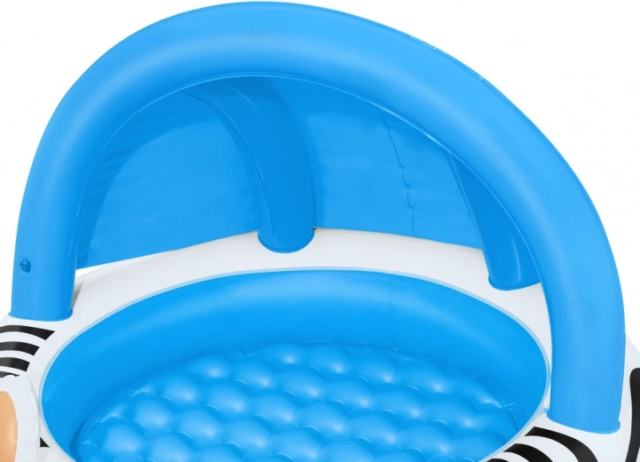 Сянка и комфорт благодарение на интегрирания навес